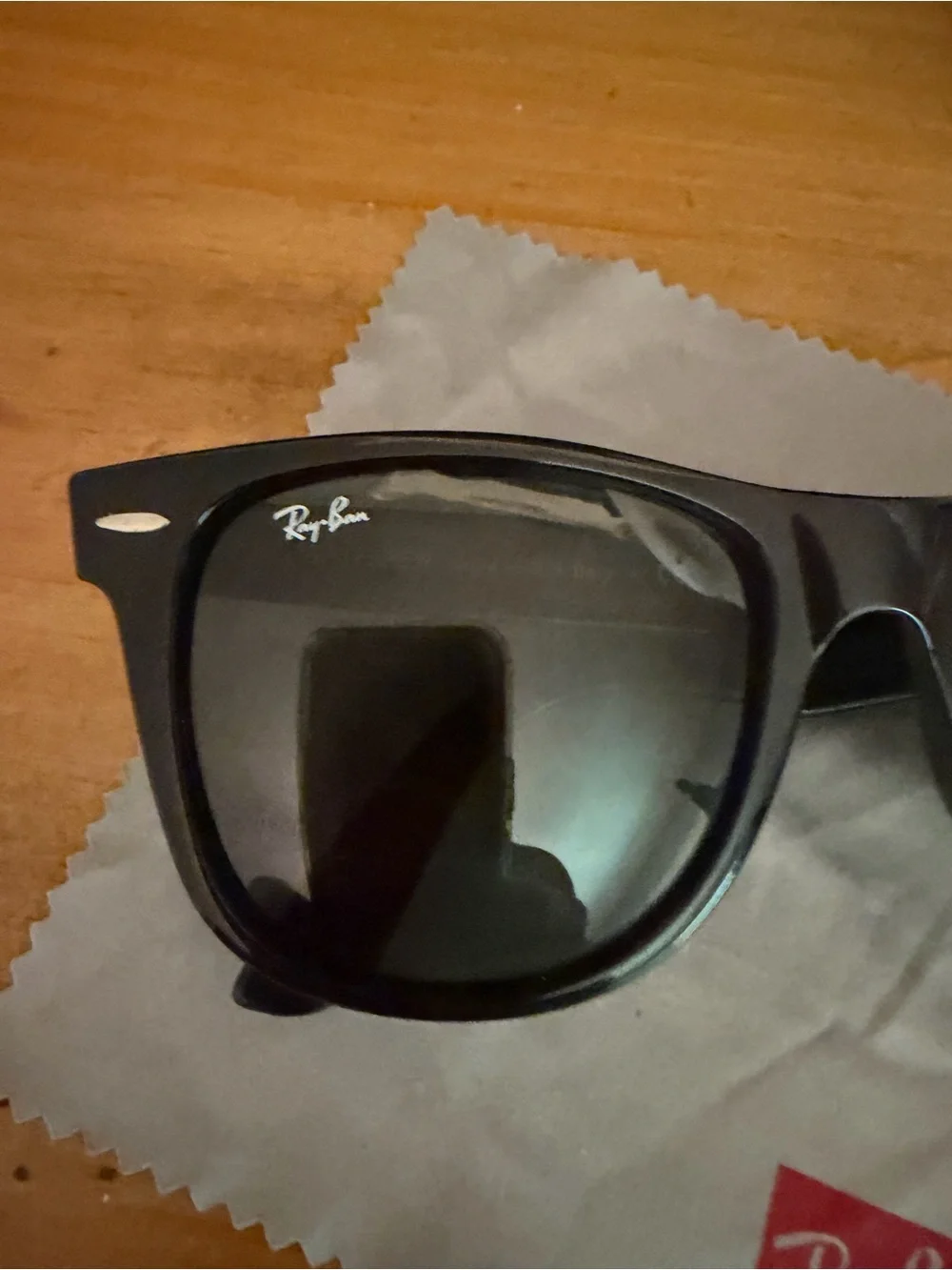 Ray-Ban Men’s Black Frame Sunglasses with Green Lenses